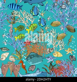 Unterwasser nahtlose Muster mit exotischen Fischen, Seepferdchen, Korallen auf schwarz. Handgezeichneter Vektor. Stock Vektor
