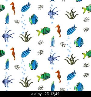 Unterwasser nahtlose Muster mit exotischen Fischen, Seepferdchen, Korallen in Schwarz. Hand vector gezeichnet Stock Vektor