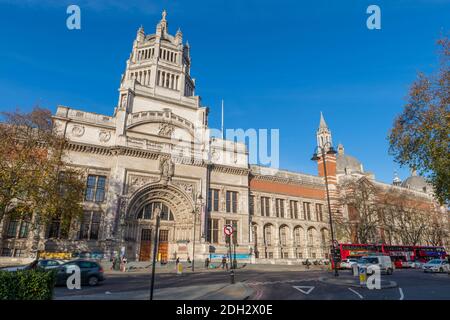 Blick auf das Victoria and Albert Museum in South Kensington, Knightsbridge. Stockfoto