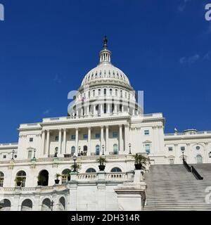 Die westliche Fassade und die Kuppel des Kapitolgebäudes der Vereinigten Staaten, auf dem Capitol Hill in Washington DC, USA. Stockfoto