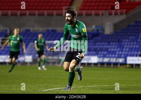 Reading, Großbritannien. Dezember 2020. Jon Toral von Birmingham City feiert nach seinem ersten Tor seiner Teams. EFL Skybet Championship match, Reading gegen Birmingham City im Madejski Stadium in Reading am Mittwoch, den 9. Dezember 2020. Dieses Bild darf nur für redaktionelle Zwecke verwendet werden. Nur redaktionelle Verwendung, Lizenz für kommerzielle Nutzung erforderlich. Keine Verwendung in Wetten, Spiele oder ein einzelner Club / Liga / Spieler Publikationen. PIC von Steffan Bowen / Andrew Orchard Sport Fotografie / Alamy Live News Kredit: Andrew Orchard Sport Fotografie / Alamy Live News Stockfoto