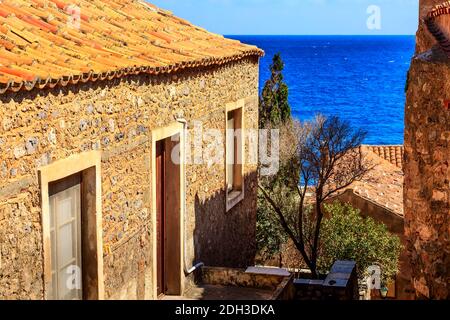 Monemvasia alte Häuser Ansicht in Peloponnes, Griechenland Stockfoto