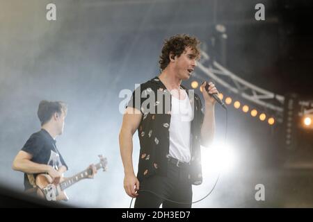 Don Broco tritt am 2017. Juni auf dem Arras Main Square 2017 in Arras, Nordfrankreich, auf. Foto von ABACAPRESS.COM Stockfoto