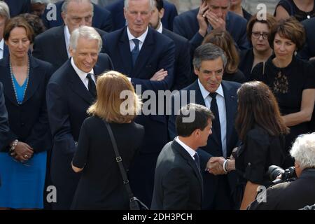 Der ehemalige Premierminister Dominique de Villepin, der ehemalige Premierminister Manuel Valls und der ehemalige Premierminister Francois Fillon nahmen am 5. Juli 2017 an einer feierlichen Zeremonie für die französische Politikerin und Holocaust-Überlebende Simone Veil im Innenhof des Invalidenhofs in Paris Teil. Holocaust-Überlebende kommen zu Frankreichs Präsidenten und europäischen Würdenträgern bei einer besonderen Gedenkfeier für Simone Veil, die aus den Schrecken der Nazi-Todeslager aufstand, um Präsidentin des Europäischen Parlaments und eine der verehrten Politiker Frankreichs zu werden. Foto von Henri Szwarc/ABACAPRESS.COM Stockfoto