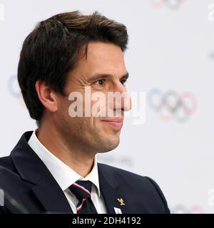 Handout Foto - Co-Präsident von Paris 2024 Kandidatur Tony Estanguet während der Paris 2024 Kandidatur Präsentation im SwissTech Auditorium, in Lausanne, Schweiz, am 11. Juli 2017. Foto von Philippe Millereau/Paris2024/ABACAPRESS.COM Stockfoto