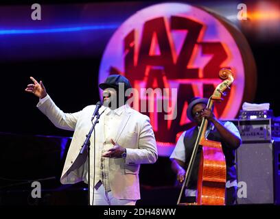 DER US-amerikanische Sänger Gregory Porter tritt am 19. juli 2017 beim Jazz Festival in Juan Les Pins, Frankreich, auf. Foto von Patrick Clemente/ABACAPRESS.COM Stockfoto