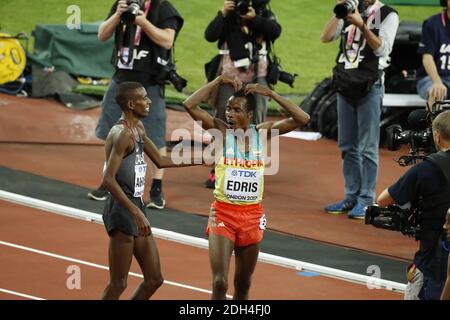 Ethopia's Muktar Edris feiert den Gewinn des 5000-m-Finale der Männer am 9. Tag der IAAF-Weltmeisterschaft 2017 im London Stadium, Großbritannien, Samstag, 12. August 2017. Foto von Henri Szwarc/ABACAPRESS.COM Stockfoto