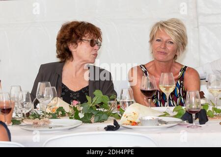 Marlène Jobert und Sophie Davant nehmen am près. August am 22. Foret des Livres in Chanceaux-27 2017-Loches, Frankreich, Teil. Foto von Pascal Avenet/ABACAPRESS.COM Stockfoto