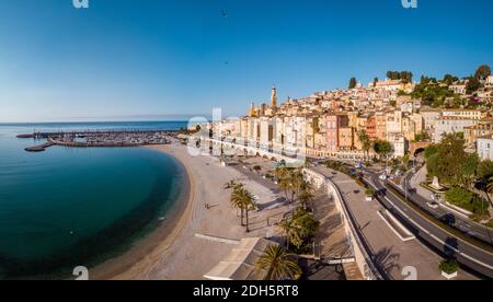 Blick auf die Altstadt von Menton, Provence-Alpes-Cote d'Azur, Frankreich. Stockfoto