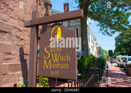 Salem Witch Museum am Washington Square neben Salem Common im historischen Stadtzentrum von Salem, Massachusetts, USA. Stockfoto