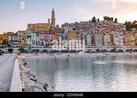 Menton Frankreich,Cote d Azur Frankreich, Blick auf den alten Teil von Menton, Provence-Alpes-Cote d'Azur, Frankreich Stockfoto