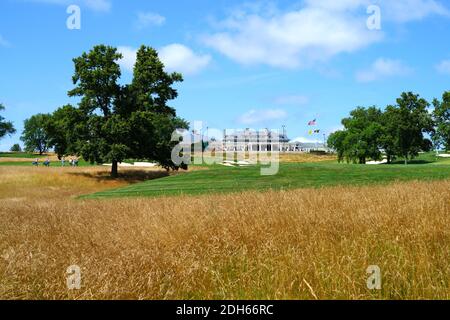 RED BANK, NJ –16 JUL 2020- Blick auf den Navesink Country Club, einen exklusiven Golfplatz in Monmouth County, New Jersey. Stockfoto