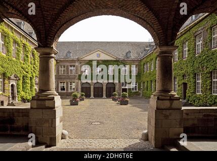 Kloster Rathaus, Mönchengladbach, Niederrhein, Nordrhein-Westfalen, Deutschland, Europa Stockfoto