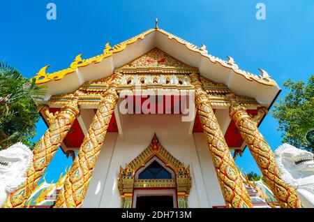 Der wunderschöne Thai-buddhistische Tempel ist ein heiliger Ort für das thailändische Volk. Stockfoto