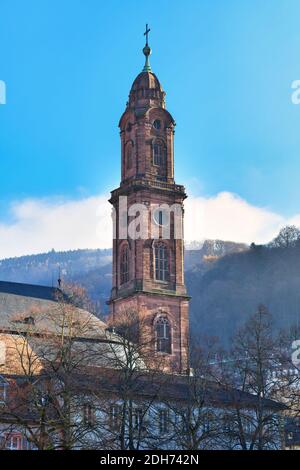 Turm der alten katholischen Kirche "Jesuitenkirche" in Heidelberg, Deutschland Stockfoto