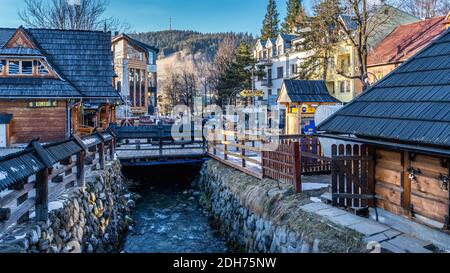 Berühmte Krupowki Promenade, Haupteinkaufsstraße in Zakopane, Polen Stockfoto