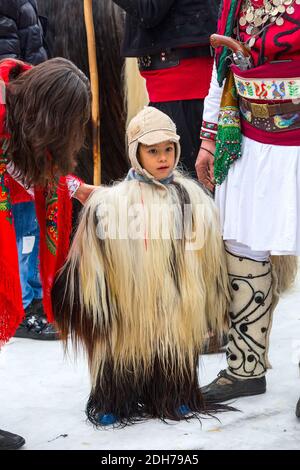 Traditionelles Kukeri Kostümfest in Bulgarien Stockfoto