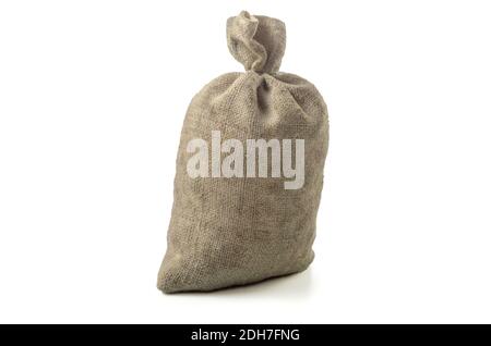 Eine Tasche aus grobem Stoff auf weißem Hintergrund (Leer für Ihre Foto-Manipulationen / Collagen) Stockfoto