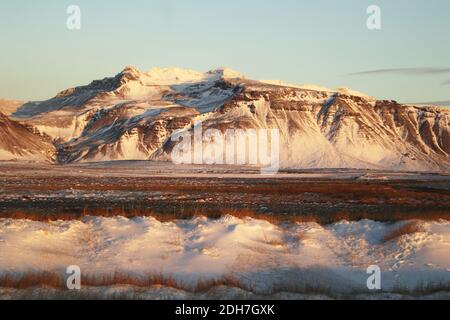 Arnarstapi auf der Snaefellsnes Halbinsel, Island, Europa im Winter Stockfoto