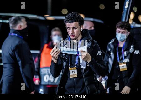 Herning, Dänemark. Dezember 2020. Curtis Jones vom FC Liverpool kommt im Stadion zum UEFA Champions League Spiel zwischen FC Midtjylland und FC Liverpool in der MCH Arena in Herning an. (Foto Kredit: Gonzales Foto/Alamy Live News Stockfoto