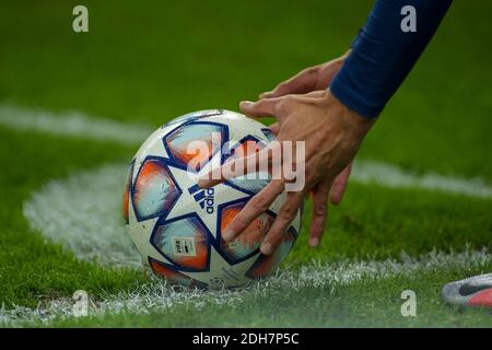 PIRÄUS, GRIECHENLAND - 09. DEZEMBER: Gedreht während des UEFA Champions League Gruppe C-Etappenspieles zwischen Olympiacos FC und FC Porto im Karaiskakis Stadion am 9. Dezember 2020 in Piräus, Griechenland. (Foto nach MB-Medien) Stockfoto