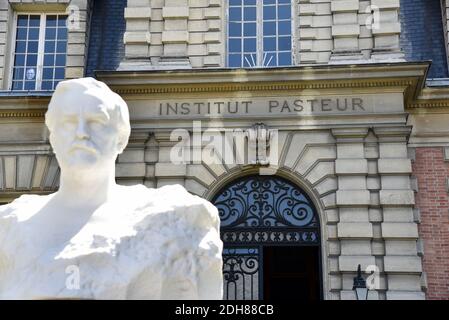 Paris (Frankreich): Gebäude des Pasteur-Instituts im 15. Arrondissement. Das Pasteur-Institut ist eine französische gemeinnützige private Stiftung Stockfoto