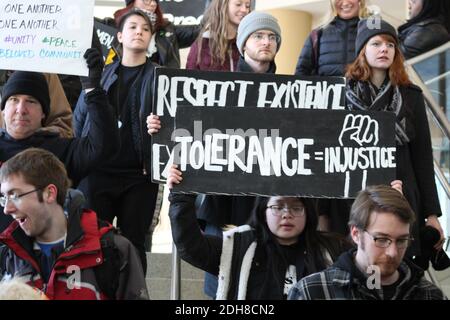 MENOMONIE, WISCONSIN, VEREINIGTE STAATEN - Feb 16, 2017: Hochschulstudenten an der Universität von Wisconsin stout Hosting und Teilnahme an einem Black Lives M Stockfoto