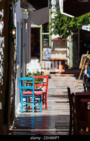 Nafplio, Griechenland Tisch im kleinen Café Stockfoto