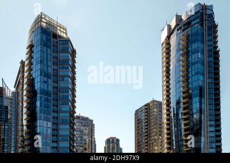 VANCOUVER, BRITISH COLUMBIA, KANADA - AUGUST 14 : Moderne Wohngebäude in Vancouver am 14. August 2007 Stockfoto