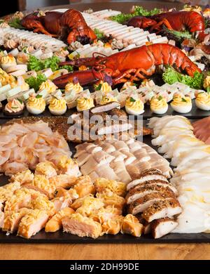 Fischbuffet mit großer Auswahl Stockfoto