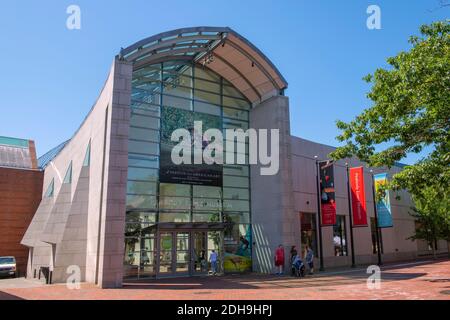 Peabody Essex Museum PEM Haupteingang an der 161 Essex Street im historischen Stadtzentrum von Salem, Massachusetts, USA. Stockfoto