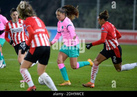 EINDHOVEN, NIEDERLANDE - 9. DEZEMBER: Lieke Martens vom FC Barcelona beim UEFA Womens Champions League Spiel zwischen PSV und Barcelona im PSV Camp Stockfoto