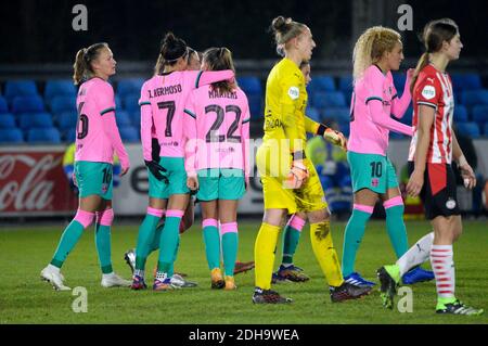 EINDHOVEN, NIEDERLANDE - 9. DEZEMBER: Lieke Martens vom FC Barcelona feiert, nachdem er mit seinen Teamkollegen während der UEFA ihr viertes Tor erzielt hat Stockfoto