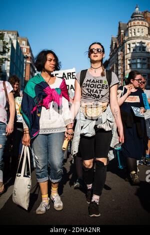 London, Vereinigtes Königreich - 20. April 2019: Extinction Rebellion’s International Rebellion Demonstration in London Stockfoto