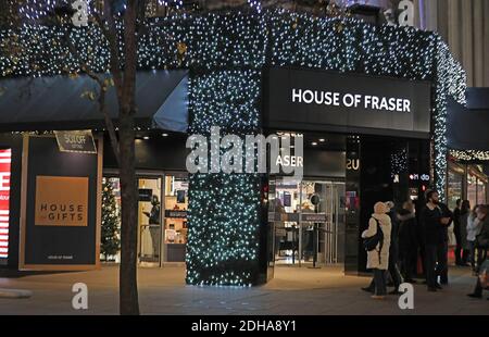 Haus Fraser in der Oxford Street in London. Mike AshleyÕs Fraser Group ist daran interessiert, Teile der Arcadia Group zu schnappen, nachdem Sir Philip GreenÕs Retail-Imperium letzte Woche in die Verwaltung stürzte. Stockfoto