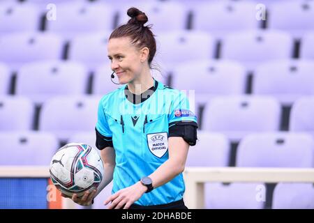 Florenz, Italien. Dezember 2020. Florenz, Italien, Artemio Franchi Stadion, 10. Dezember 2020, Rebecca Welch (Referee) während Fiorentina Femminile vs Slavia Praga - UEFA Champions League Frauen Fußballspiel Credit: Lisa Guglielmi/LPS/ZUMA Wire/Alamy Live News Stockfoto