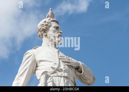 Julio Grave de Peralta Marmorstatue in Holguin, Kuba Stockfoto