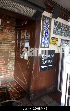 West Hollywood, California, USA 3. Dezember 2020 EIN allgemeiner Blick auf die Atmosphäre des Musikers Lemmy Kilmister's Lemmy Lounge im Rainbow Bar & Grill am 3. Dezember 2020 in West Hollywood, Kalifornien, USA. Foto von Barry King/Alamy Stockfoto Stockfoto