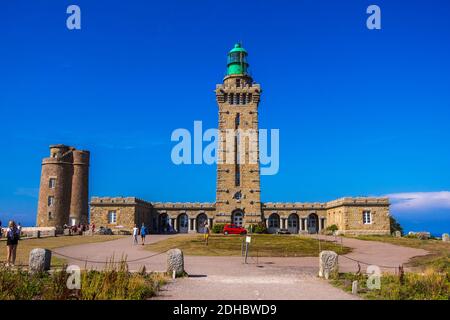 Frehel, Bretagne, Frankreich - 25. August 2019: PHARE Du Cap Frehel - Leuchtturm am Kap Frehel, Cotes-d'Armor, Bretagne, Nordfrankreich Stockfoto