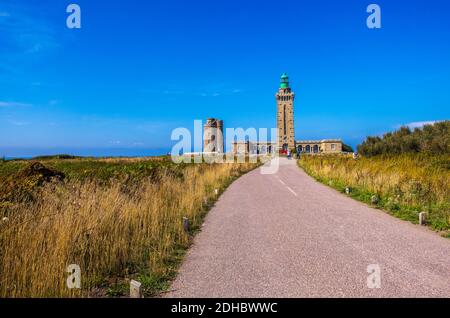 Frehel, Bretagne, Frankreich - 25. August 2019: PHARE Du Cap Frehel - Leuchtturm am Kap Frehel, Cotes-d'Armor, Bretagne, Nordfrankreich Stockfoto