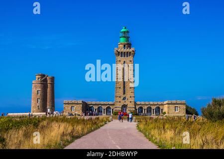 Frehel, Bretagne, Frankreich - 25. August 2019: PHARE Du Cap Frehel - Leuchtturm am Kap Frehel, Cotes-d'Armor, Bretagne, Nordfrankreich Stockfoto