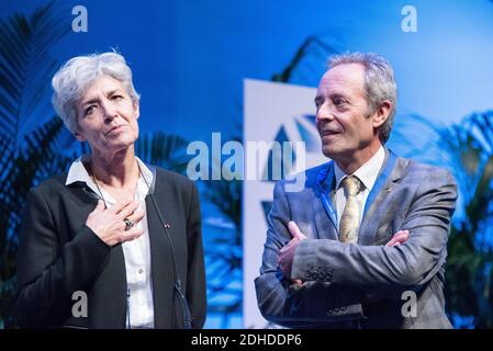 Der französische Astronaut Claudie Haignere und der französische Astronaut Jean-Francois Clervoy während des 30. Kongresses der Association of the Space Explorers (ASE) am 16. Oktober 2017 auf der Cite de l'Espace (Space City) in Toulouse, Südfrankreich. 100 Astronauten aus 17 Ländern nahmen am 30. Kongress Teil. Foto von Patrick Batard/ABACAPRESS.COM Stockfoto