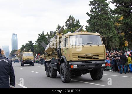 S-125 Neva, NATO-Berichtsname SA-3 Goa. Boden-Luft-Raketensystem. Siegesparade in Baku - Aserbaidschan: 10. Dezember 2020. Stockfoto