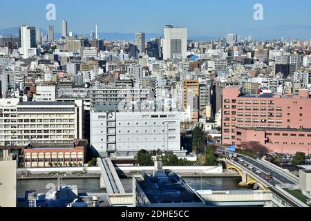 Luftaufnahme der Skyline von Tokio vom Hotel in Sumida, Japan. Stockfoto