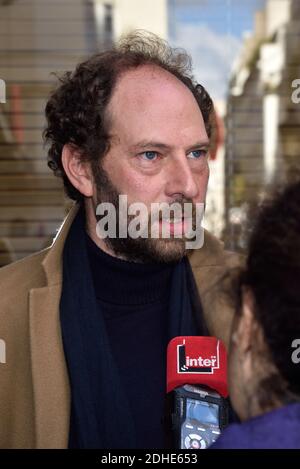 Der französische Schriftsteller Olivier Guez wurde für sein Buch "das Verschwinden von Josef Mengele" am 6. November 2017 im Restaurant Drouant in Paris, Frankreich, mit dem Renaudot-Preis ausgezeichnet. Foto von Alban Wyters /ABACAPRESS.COM Stockfoto