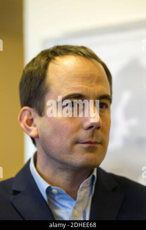 Bürgermeister von Montreuil Patrice Bessac bei einem offiziellen Besuch der ‘Musee De L’Histoire Vivante’ in Montreuil, Frankreich am 13. November 2017. Foto von Pierre Charlier/ABACAPRESS.COM Stockfoto