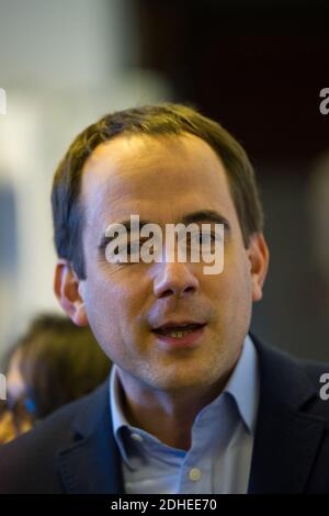 Bürgermeister von Montreuil Patrice Bessac bei einem offiziellen Besuch der ‘Musee De L’Histoire Vivante’ in Montreuil, Frankreich am 13. November 2017. Foto von Pierre Charlier/ABACAPRESS.COM Stockfoto