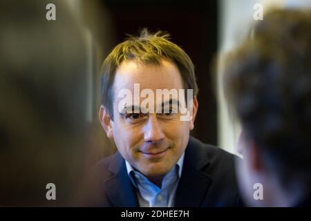 Bürgermeister von Montreuil Patrice Bessac bei einem offiziellen Besuch der ‘Musee De L’Histoire Vivante’ in Montreuil, Frankreich am 13. November 2017. Foto von Pierre Charlier/ABACAPRESS.COM Stockfoto