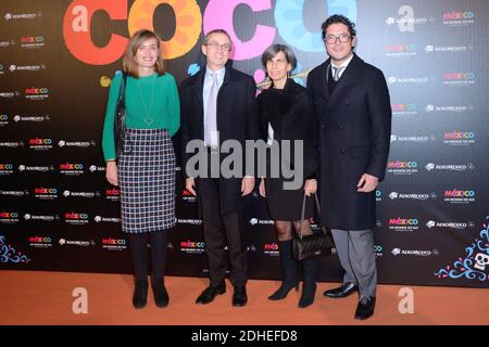 Regisseur Lee Unkrich, Produzentin Darla K.Anderson und Gäste der Coco Premiere, einem Disney-Pixar-Animationsfilm, der am 14. November 2017 im Grand Rex Kino in Paris, Frankreich, stattfand. Foto von Aurore Marechal/ABACAPRESS.COM Stockfoto