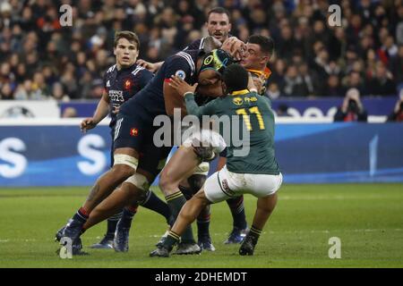 Der Franzose Sebastien Vahamahina kämpft gegen den Südafrikaner Jesse Kriel bei einem Rugby-Testspiel, Frankreich gegen Südafrika im Stade de France, St-Denis, Frankreich, am 18. November 2017. Südafrika gewann 18-17. Foto von Henri Szwarc/ABACAPRESS.COM Stockfoto